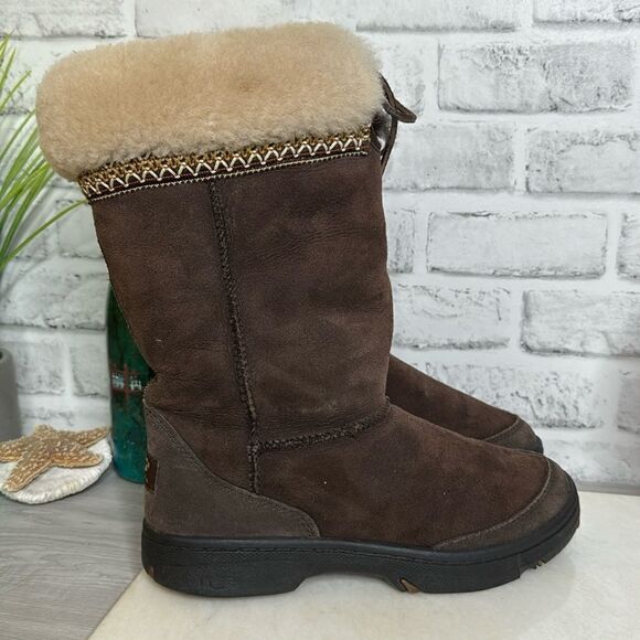 UGG Brown Leather Ultimate Cuff Sheepskin BOOTS Shoes Size 8 - Picture 1 of 10